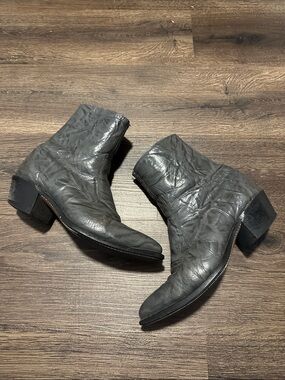 EUC LEATHER COWBOY BOOTS